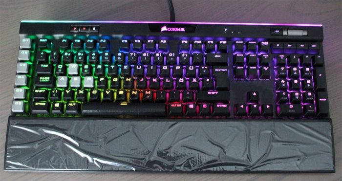 RGB bei der Corsair K95